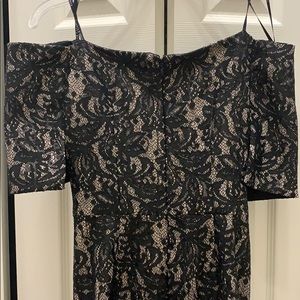 Vince Camuto Off-the-Shoulder Gown. Black/Nude.